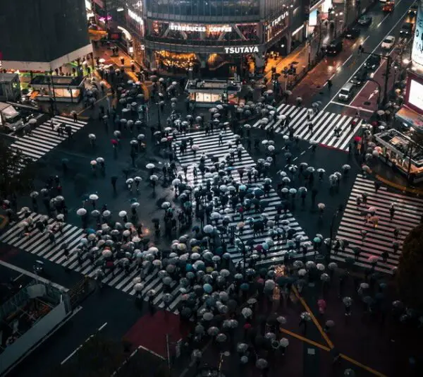 busy pedestrian area in a city