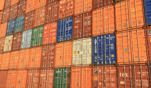 many storage containers