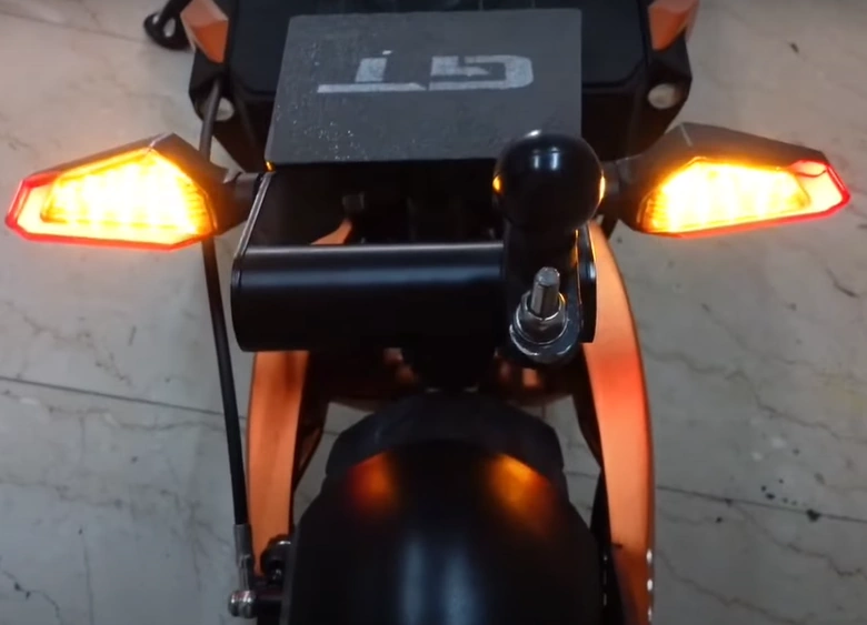 A closeup of the rear lights of the Blade 10 GT+ e-scooter
