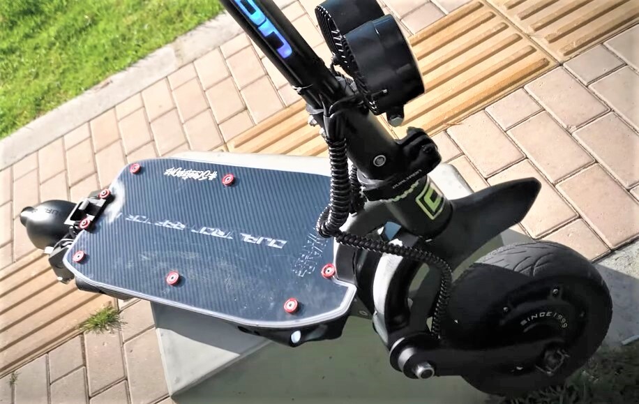 LED deck cover of the Dualtron Raptor 2