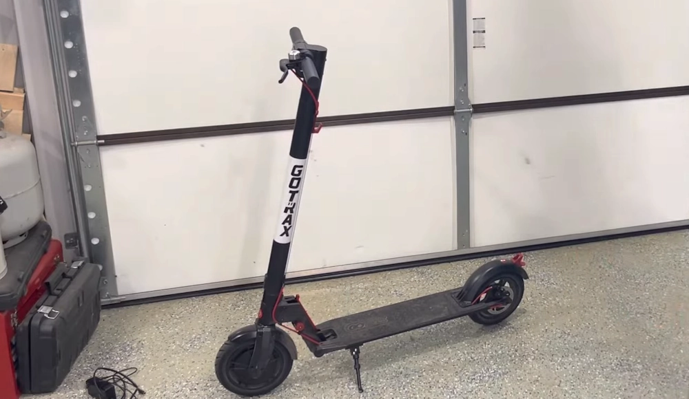 GoTrax GXL V2 Commuter electric scooter