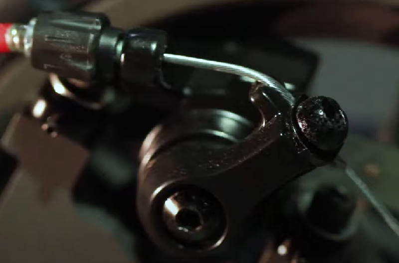 closeup of the brake mechanism of the Aovo Pro