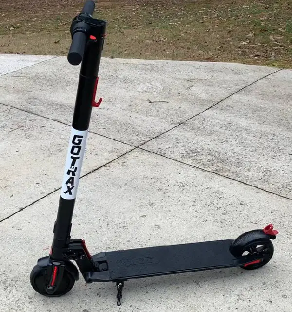 GoTrax G2 kickstand