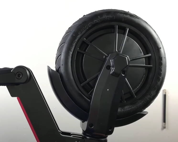 front wheel of the GoTrax GXL Commuter