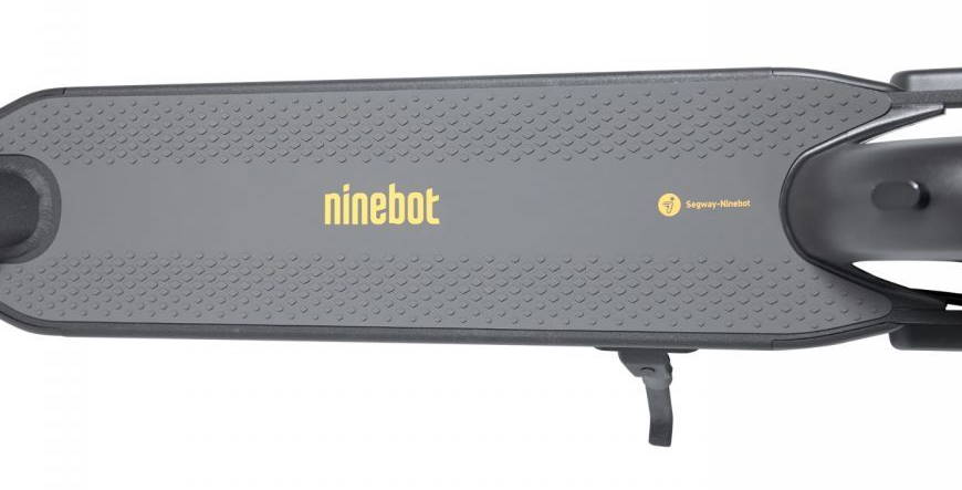 the deck of the Ninebot Max
