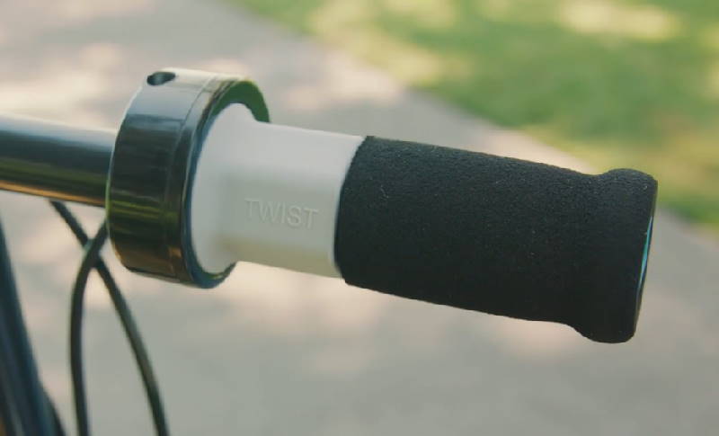 twist throttle of the Razor E100