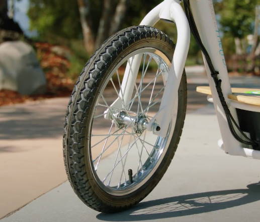 front wheel of the Razor EcoSmart Metro