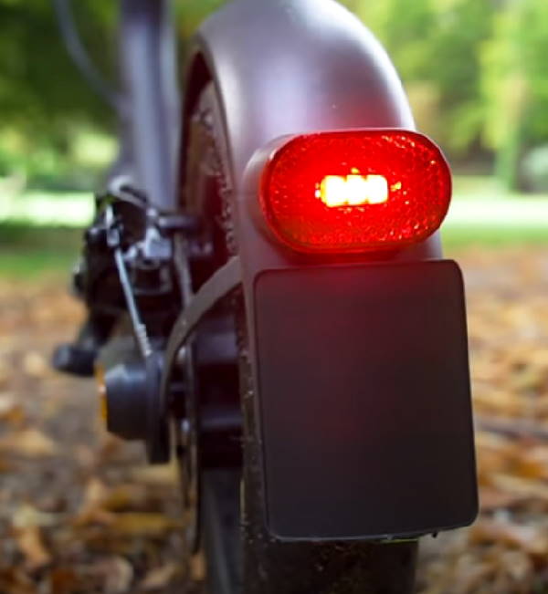 rear brake light of the Xiaomi Essential shining red